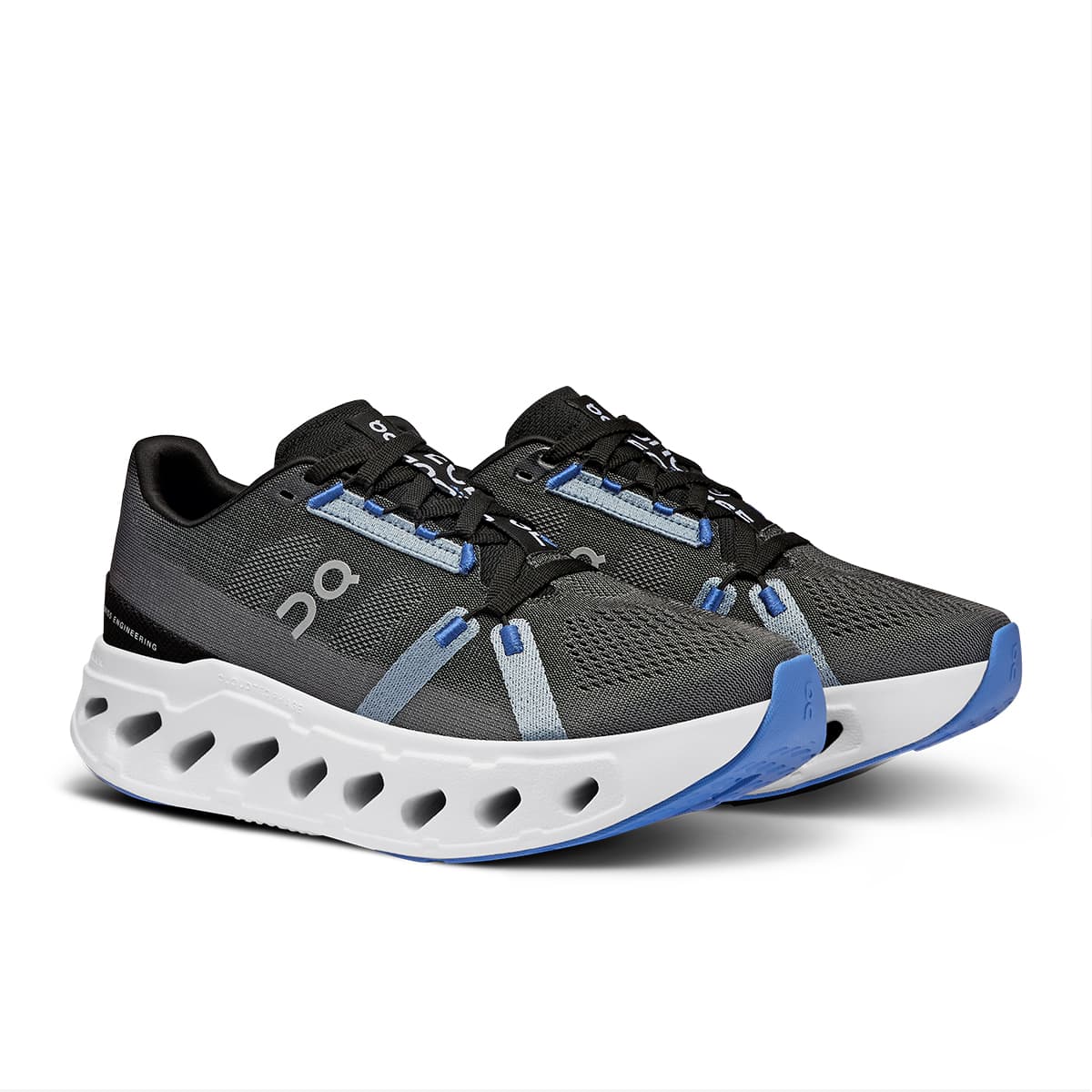 45-degree view of the On Cloudeclipse Black-Frost women’s running shoe