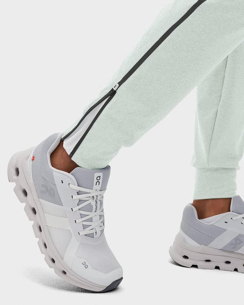 Ankle Zips & Easy Fit