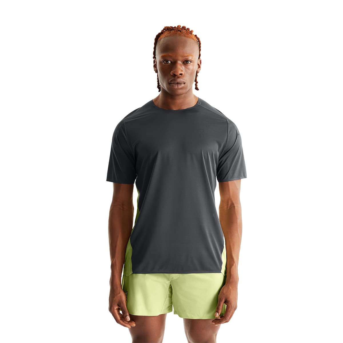 Man wearing the On Performance T Colour Shadow-Hay