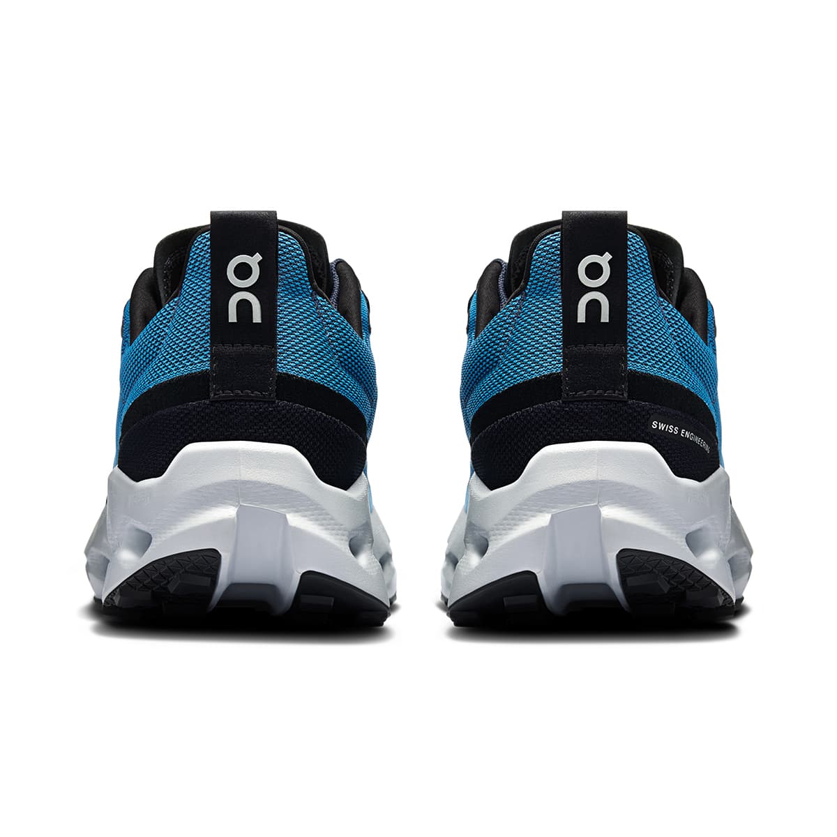 45-degree view of the On Cloudsurfer Trail Niagara White men’s running shoe