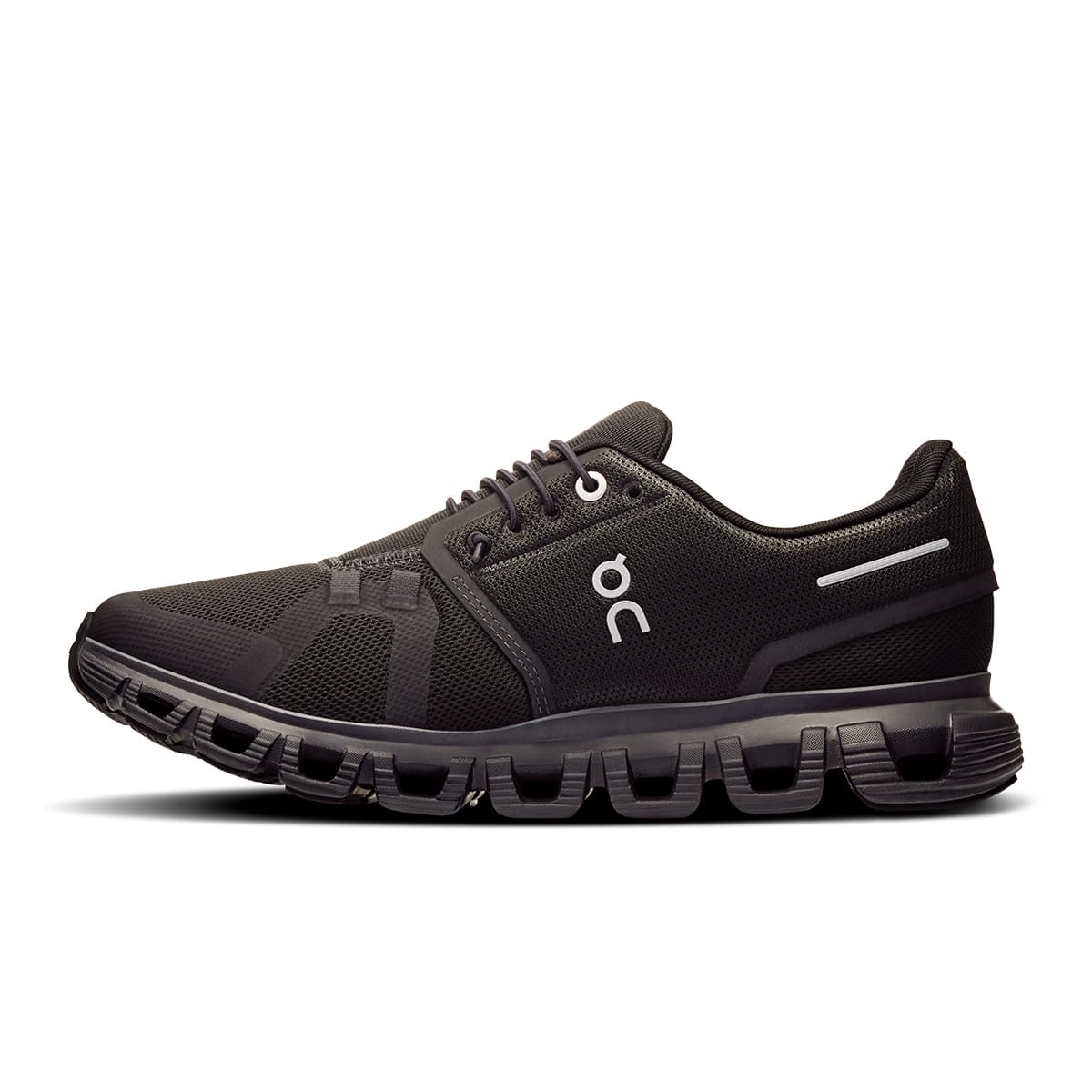 Left side view of the On Cloud 6 Black-Black women’s running shoe