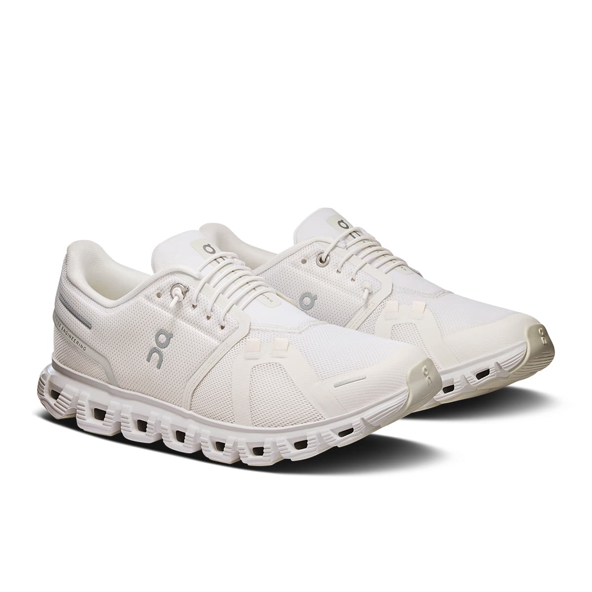 45-degree view of the On Cloud 6 White-White men’s running shoe