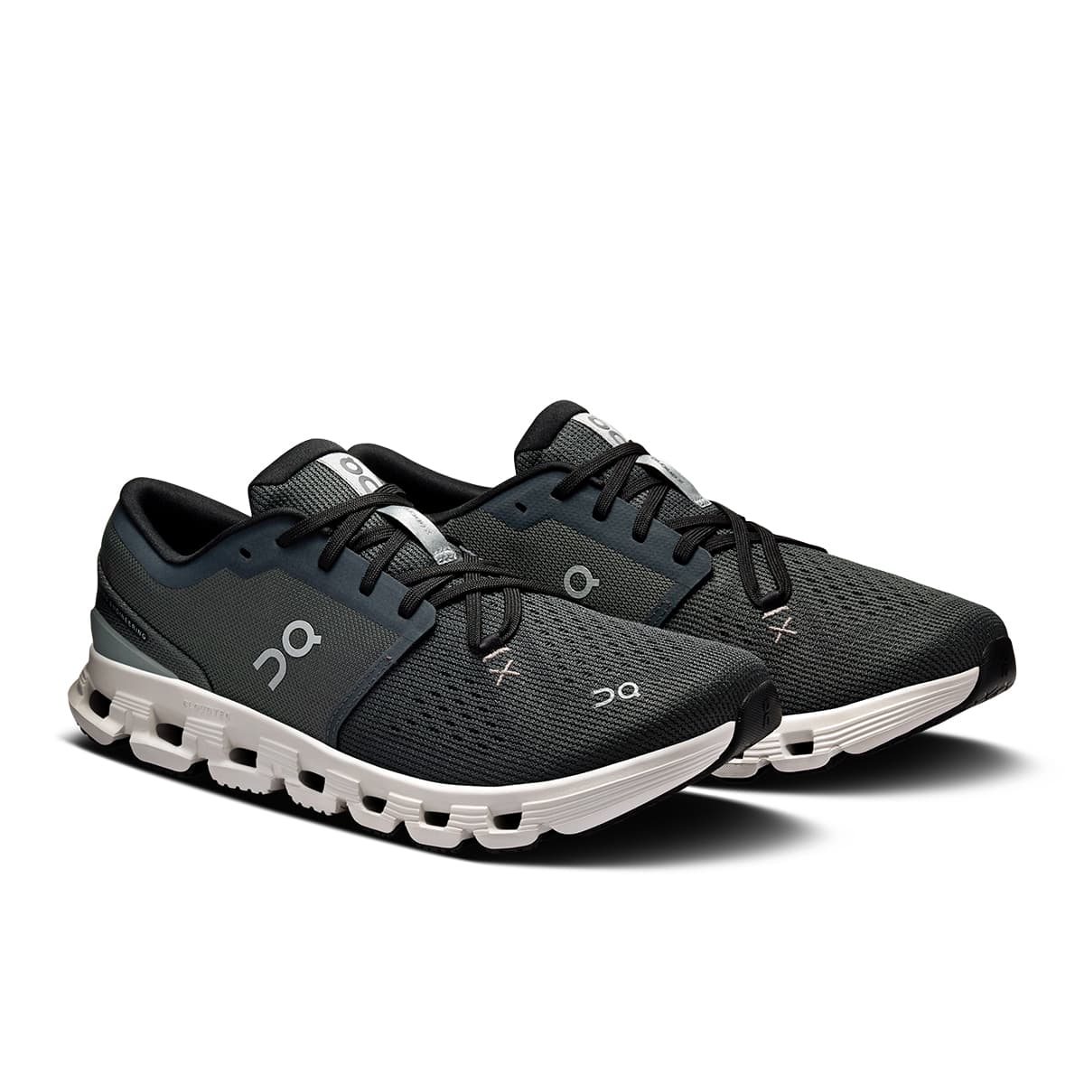 45-degree view of the On Cloud X 4 Shadow-Apollo men’s running shoe