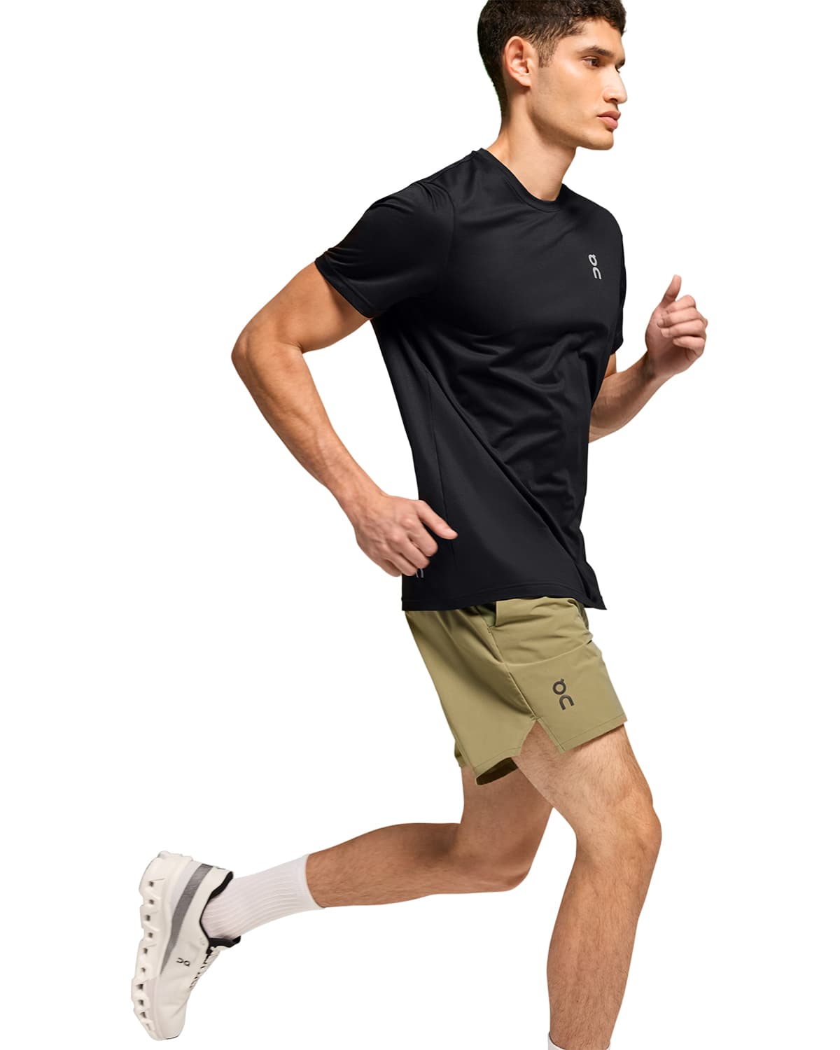 Man wearing the On Core T Colour Black - Front View Motion
