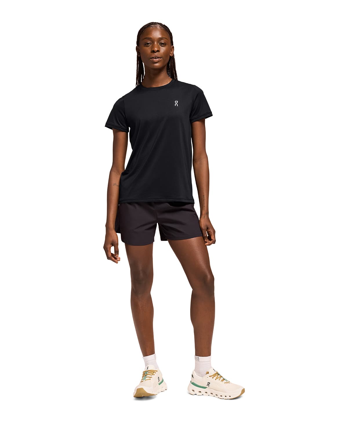 Women wearing the On Core T Colour Black