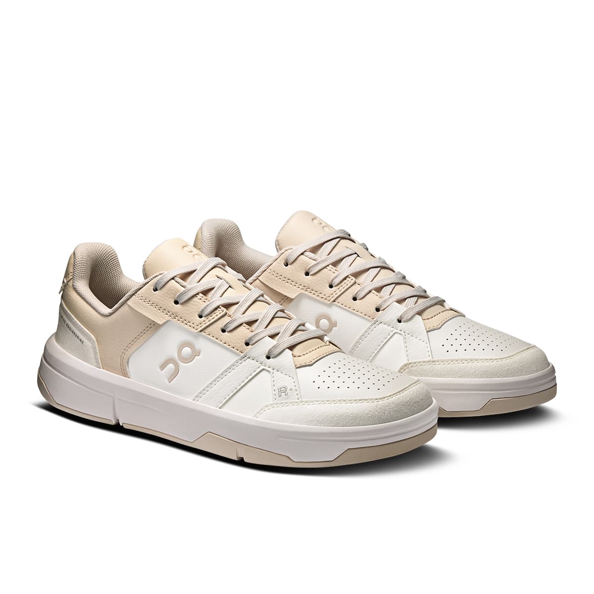 45-degree view of the On The Roger Clubhouse White-Pearl women’s sneaker shoe