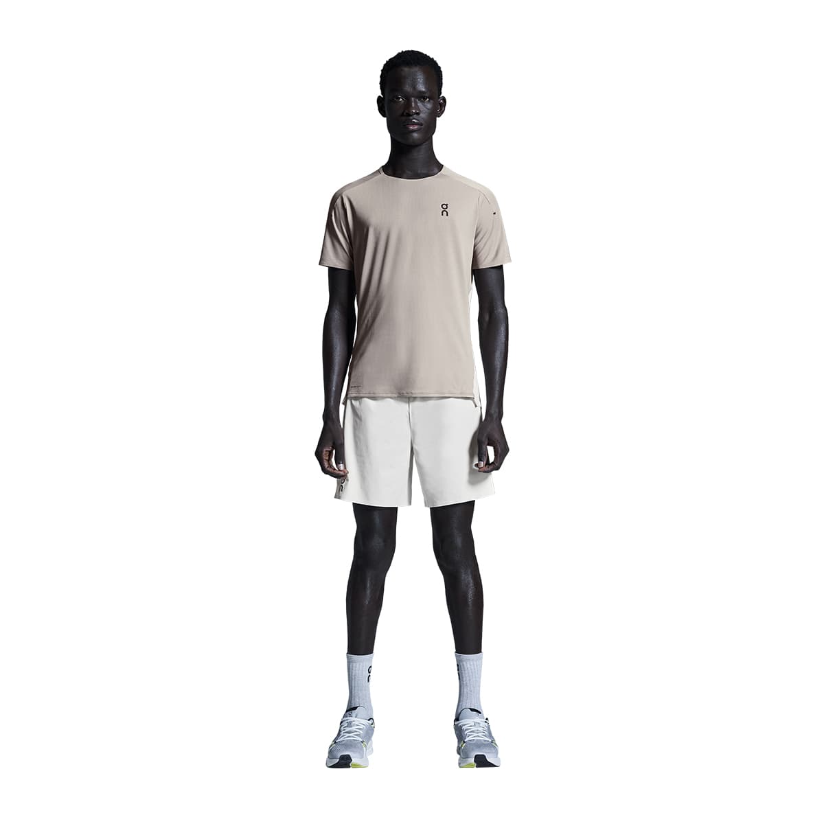 Man wearing the On Performance T Colour Cinder-Silver