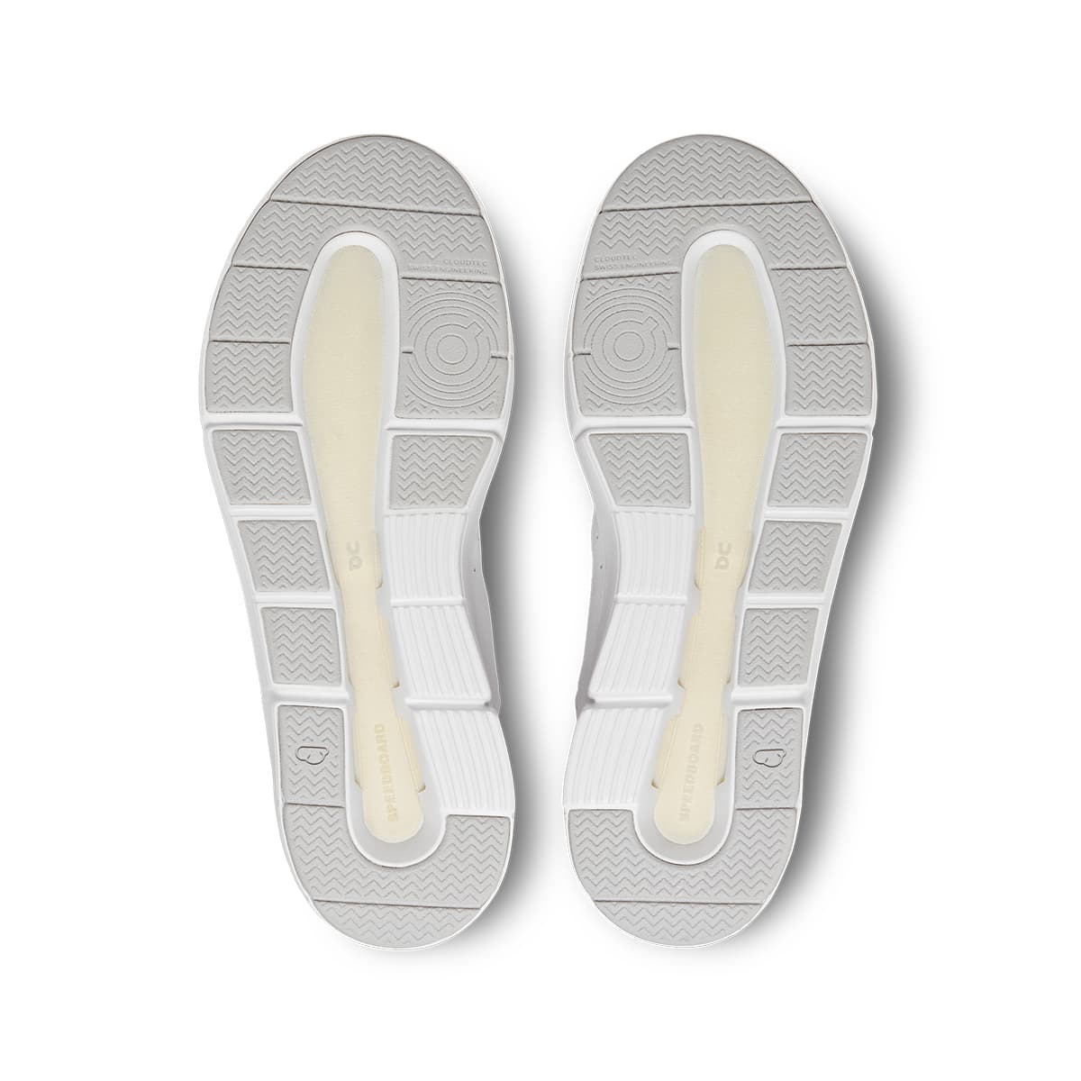 Soles of the On The Roger Advantage White-Nimbus women’s running shoes