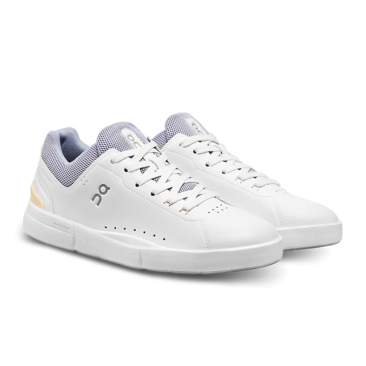 45-degree view of the On The Roger Advantage White-Nimbus women’s running shoe
