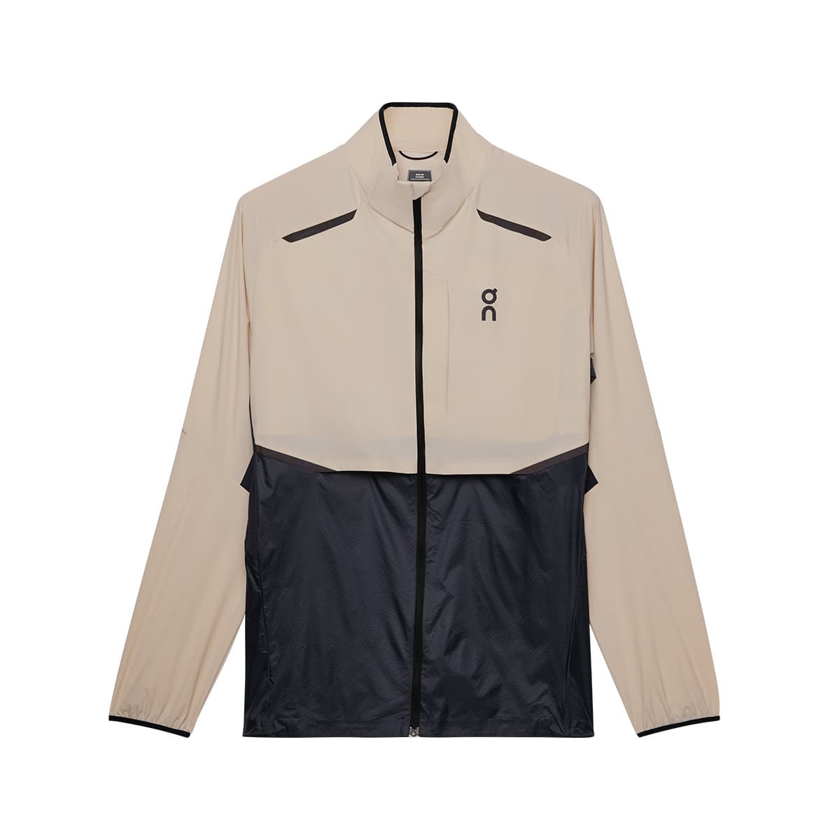 Product shot of the Men’s On Weather Jacket Colour Silver-Eclipse