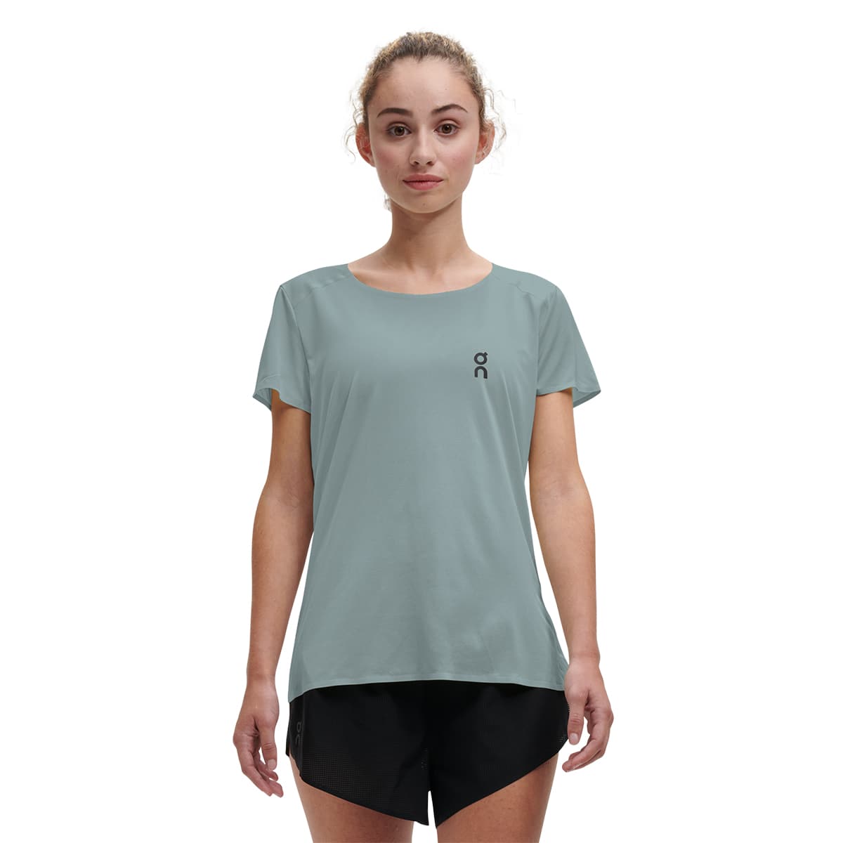 Woman wearing the On Performance T Colour Sea Black
