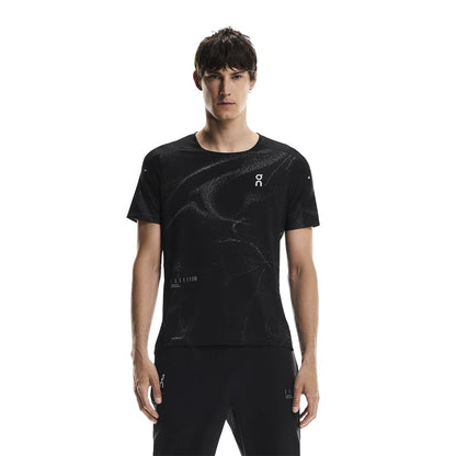 Male model wearing the On Apparel - Performance T Lumos Colour Black, shown from the front 