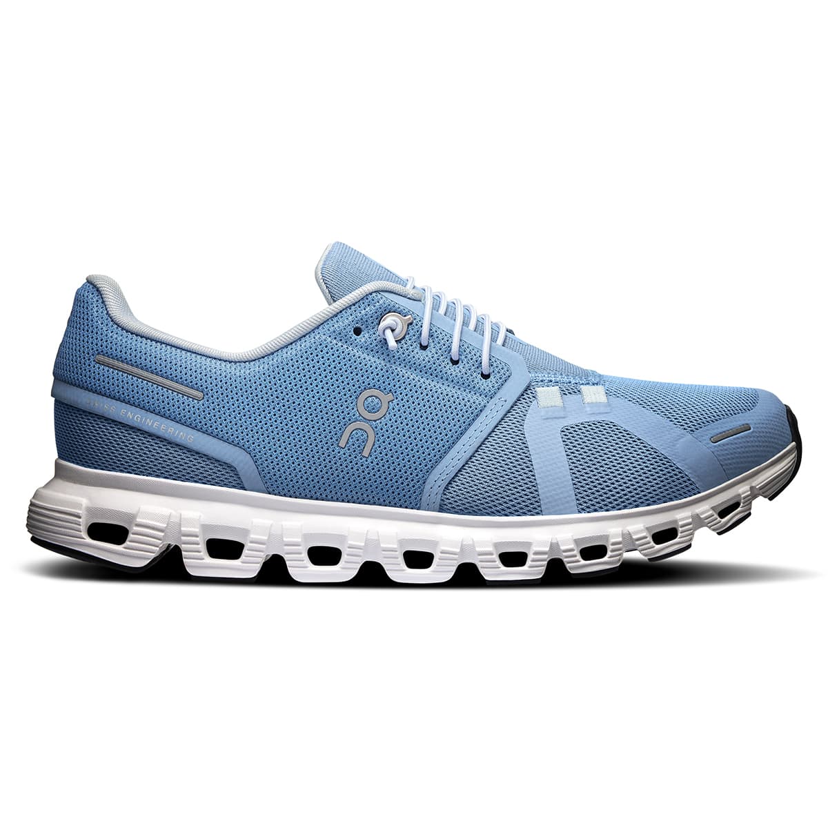 Right side view of the On Cloud 6 Chambray-White women’s running shoe #color_chambray-white