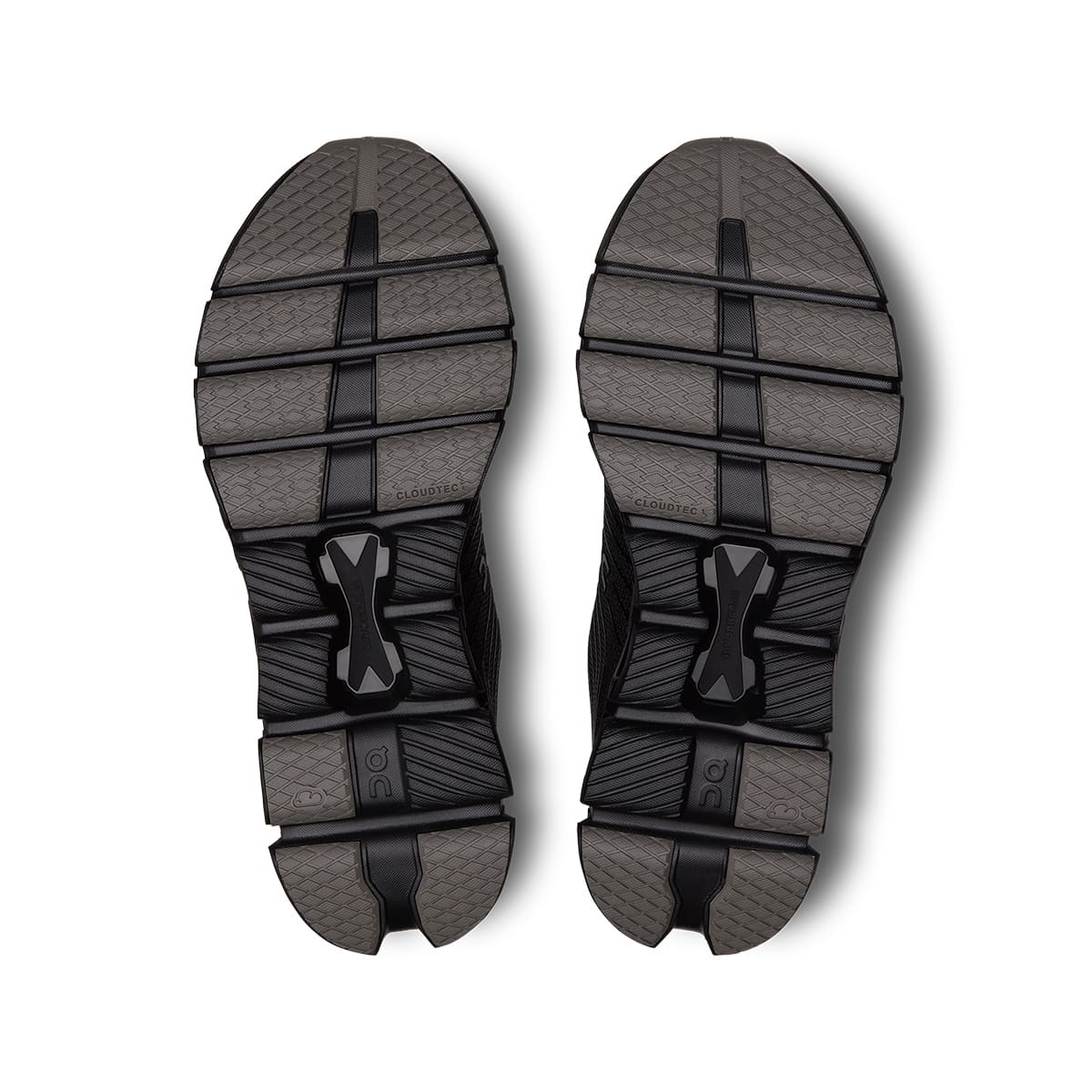 Soles of the On Cloud X Z5 All-Black men’s running shoes #color_all-black