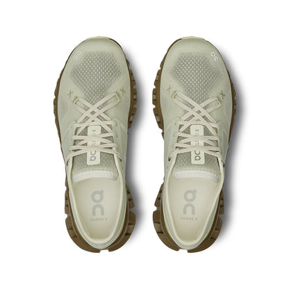 Top view of the On Cloud X 3 Aloe Hunter women’s running shoes 
