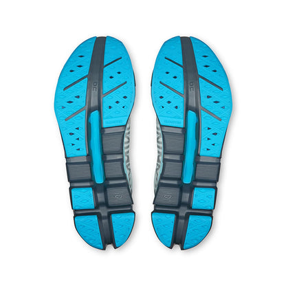 Soles of the On Cloudflow 5 Arctic-Stone women’s running shoes 