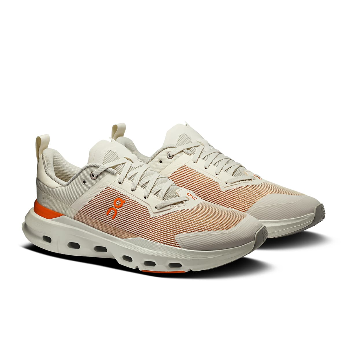 45-degree view of the Road Running On Cloudpulse Next Ice-Flame men’s running shoe 