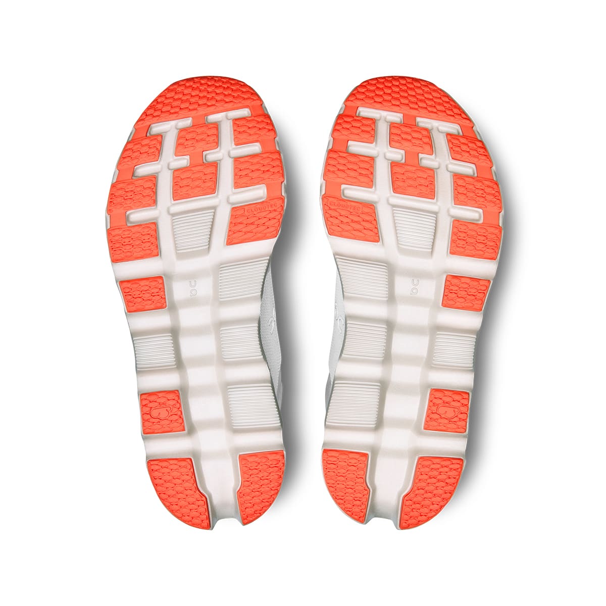 Soles of the On Cloudstratus 3 White Sand women’s running shoes 