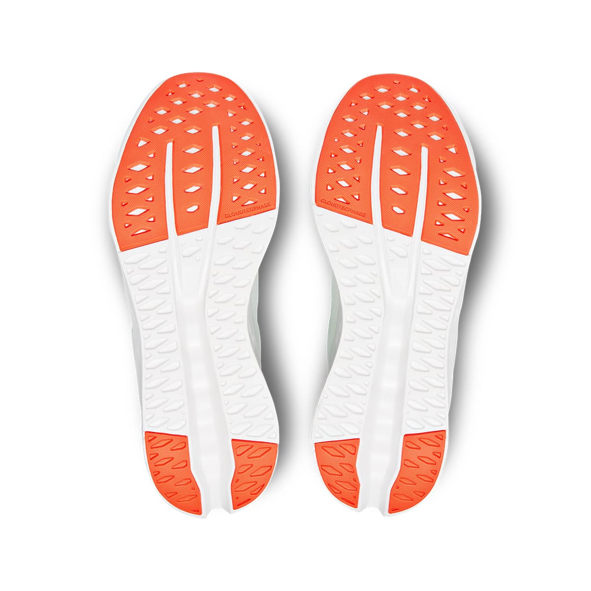 Soles of the On Cloudsurfer 7 Creek-White men’s running shoes 