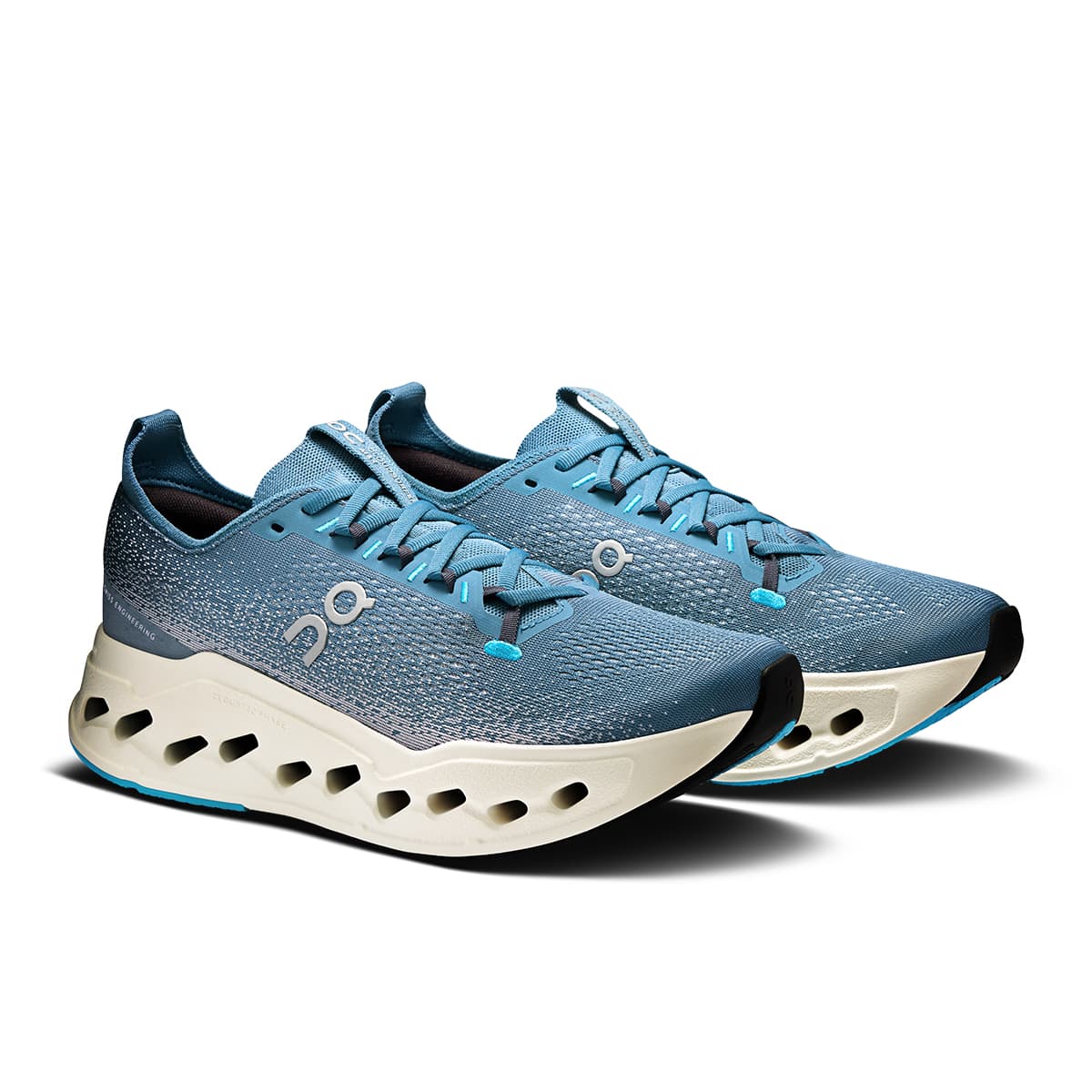 45-degree view of the Road Running On Cloudsurfer-Max Dust-Ivory men’s running shoe 