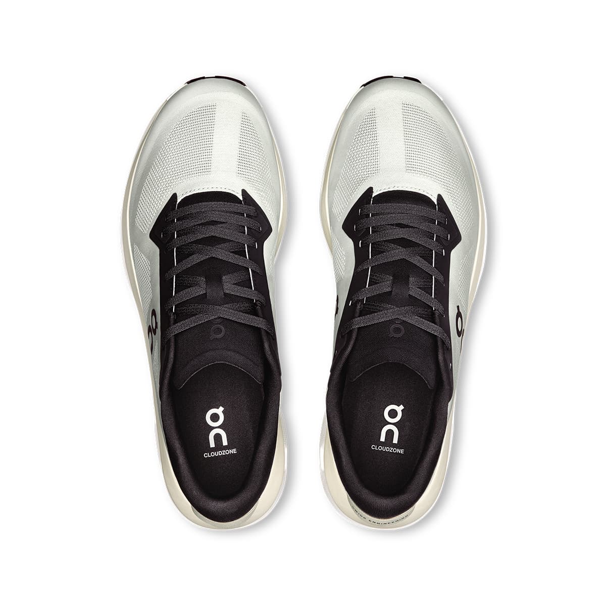 Top view of the On Cloudzone Ice-Black men’s running shoes 