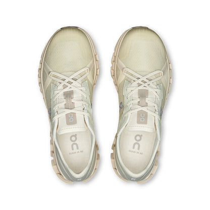 Top view of the On Cloud X 4 Ghost-Dew women’s running shoes 