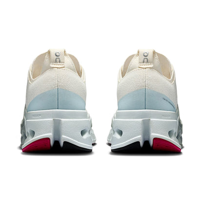 45-degree view of the On Cloudsurfer Max Ivory-Arctic women’s running shoe 