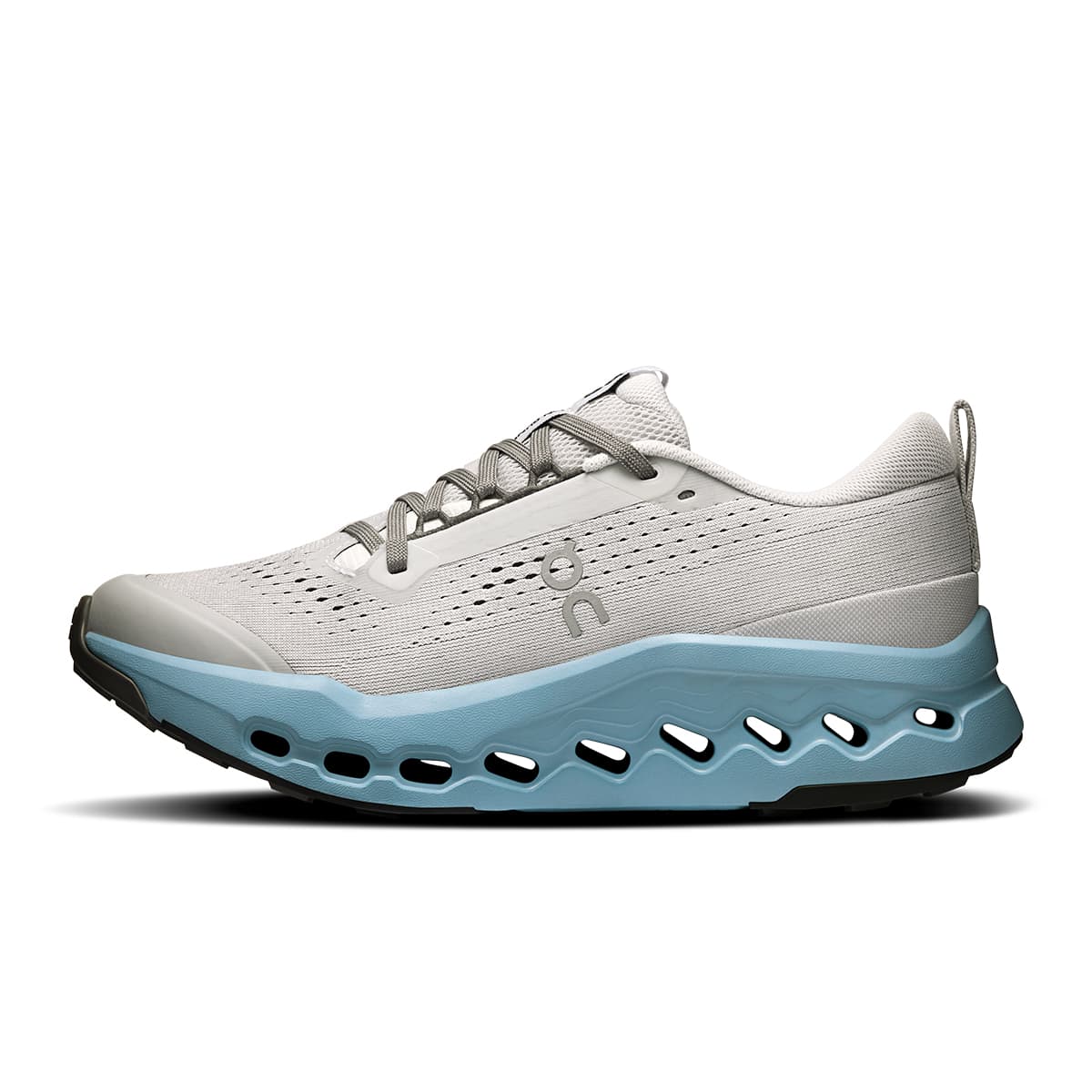 Left side view of the On Cloudsurfer 2 Trail Glacier-Dust women’s running shoe #color_glacier-dust