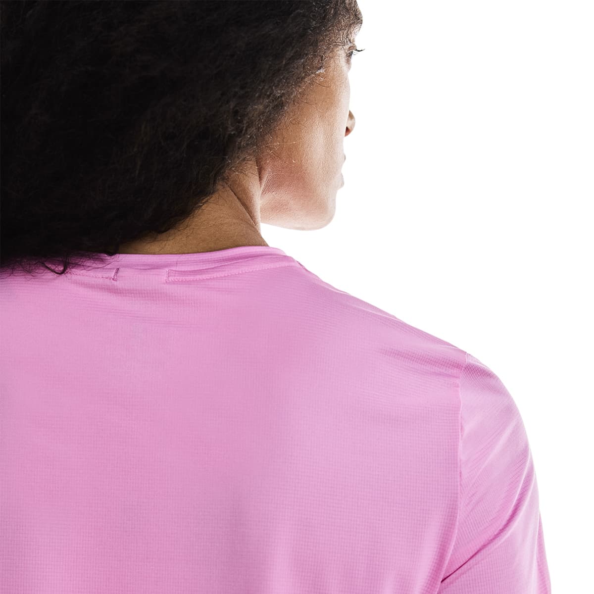 Women wearing the On Core T Colour Raspberry - Back View Detail 