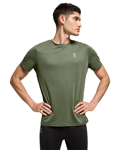 Man wearing the On Core T Colour Taiga - Front View Close up 
