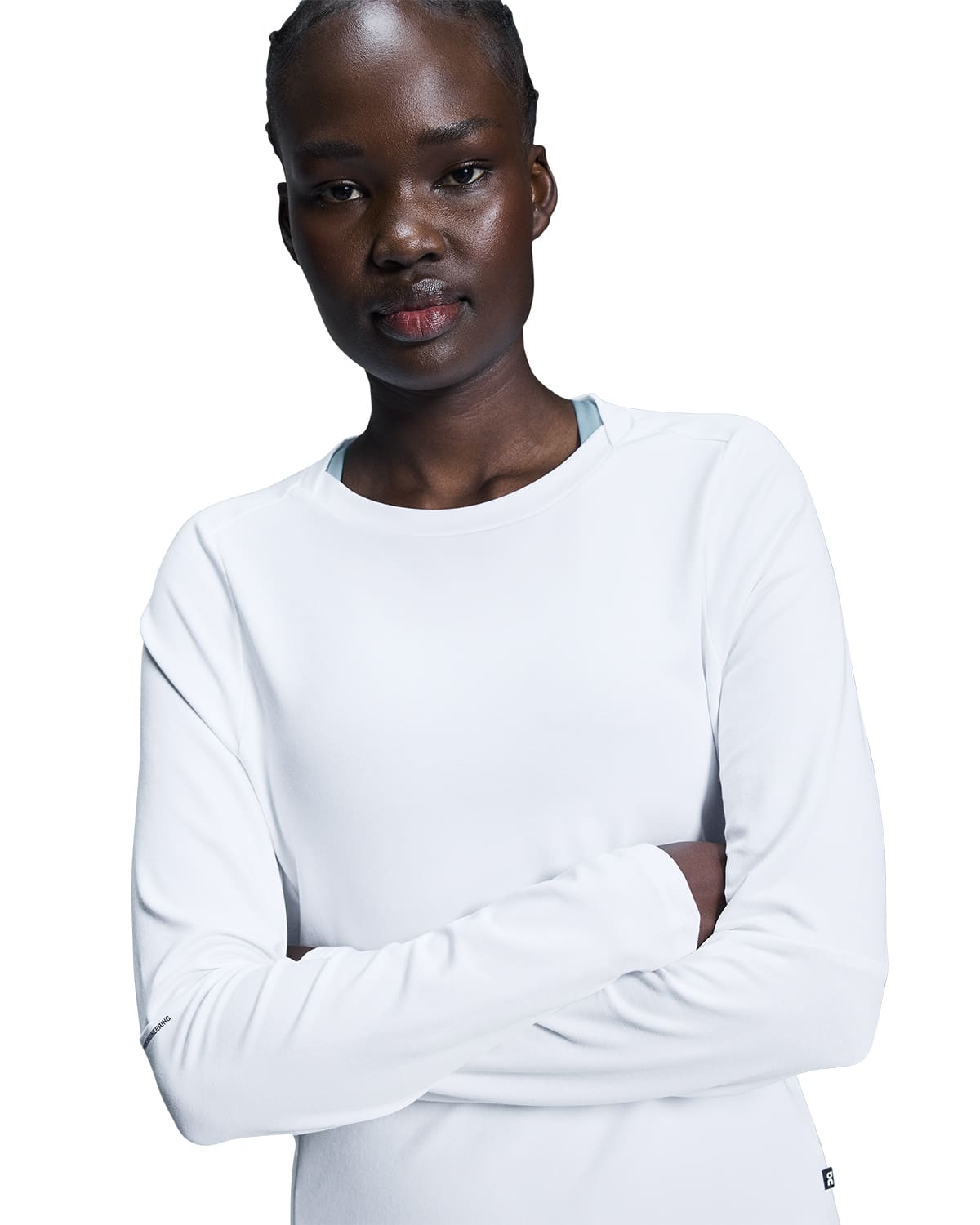 Women wearing the On Focus Long T Colour White - Front View Detail #color_white