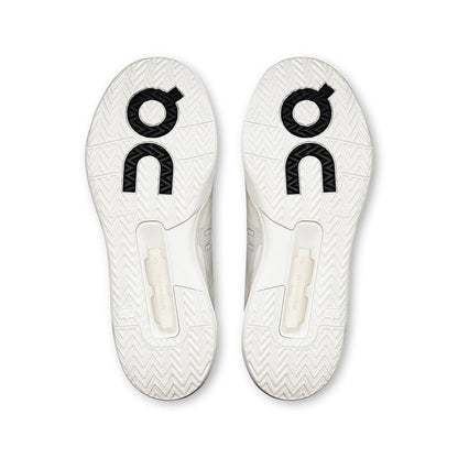 Soles of the On The Roger Advantage Pro White-White men’s running shoes 