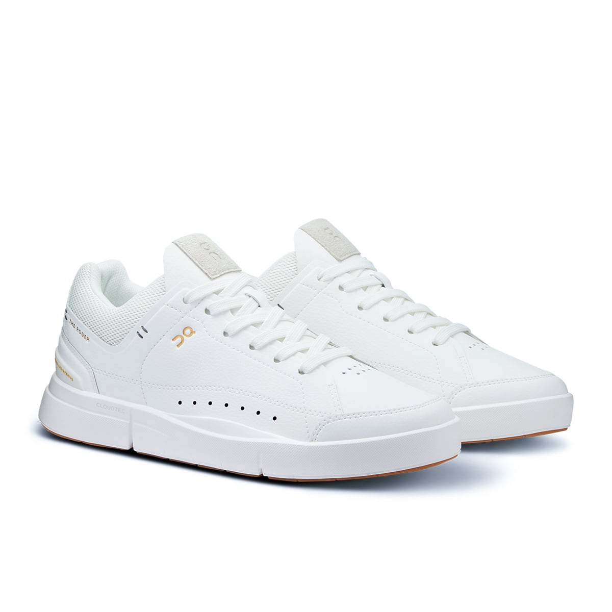 45-degree view of the On The Roger Centre Court White-Gum women’s running shoe 
