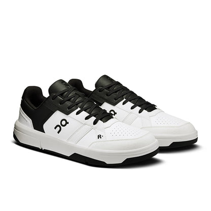 45-degree view of the On Roger Clubhouse White-Black men’s running shoe 