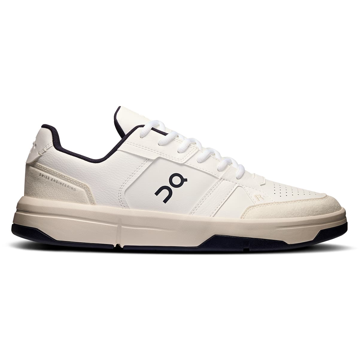 Right side view of the On The Roger Clubhouse White Midnight men’s running shoe #color_white-midnight