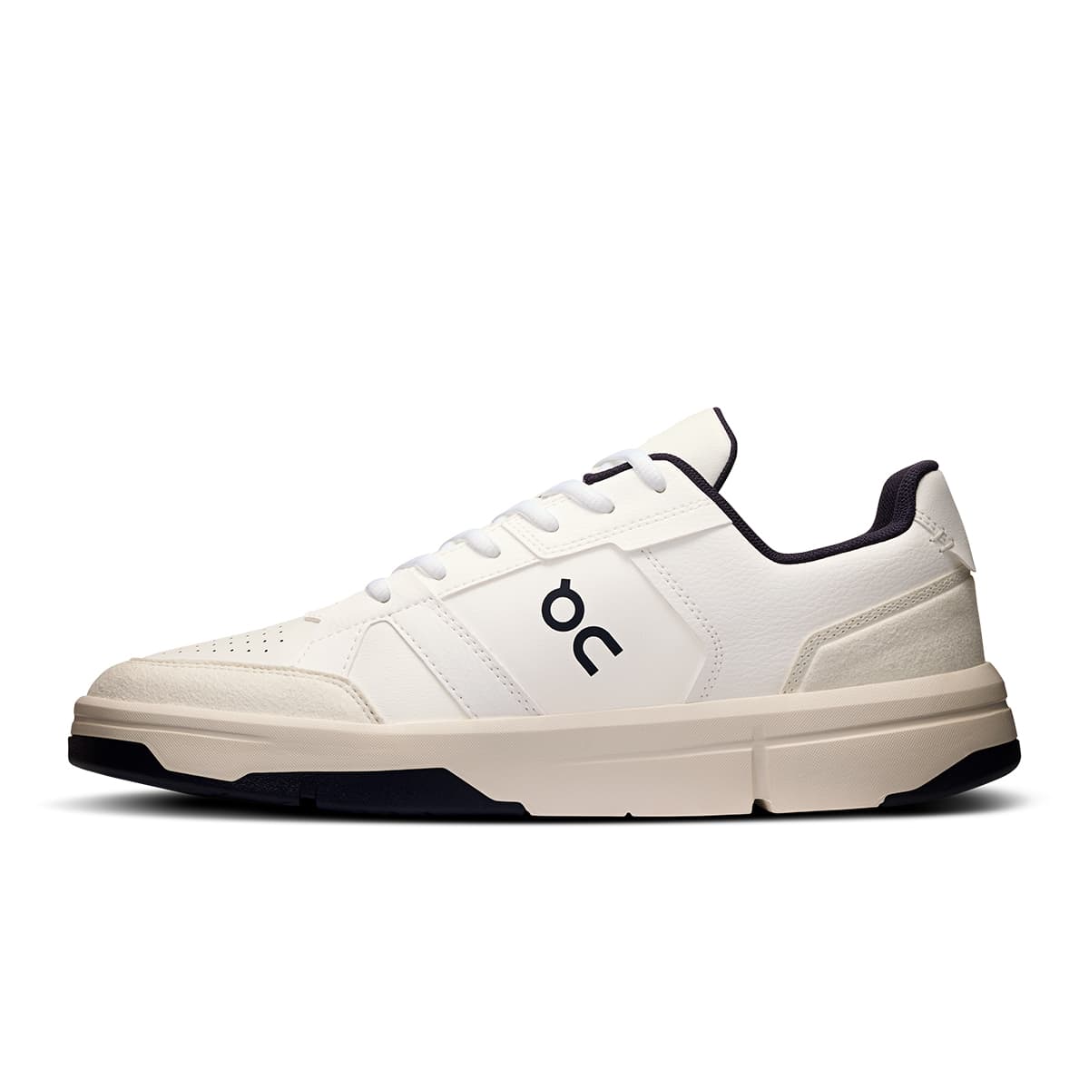 Left side view of the On The Roger Clubhouse White Midnight men’s running shoe #color_white-midnight