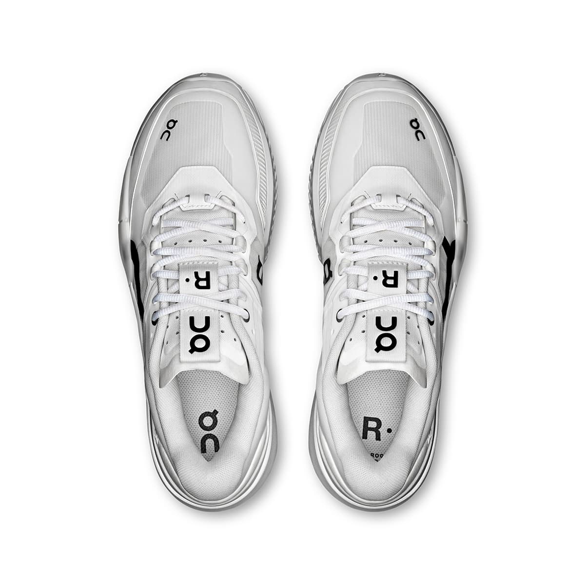 Top view of the On The Roger Pro 2 All White men’s running shoes #color_all-white