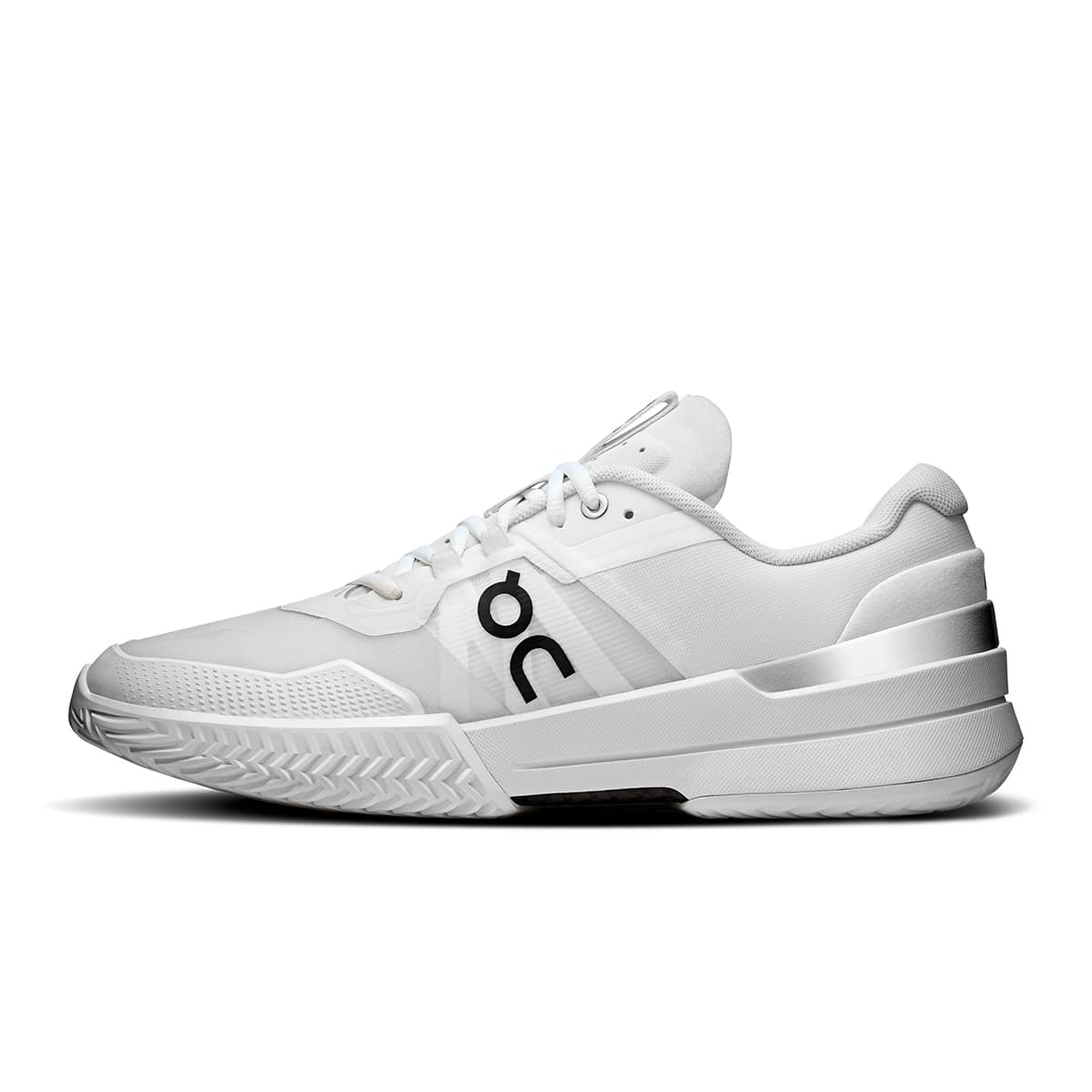 Left side view of the On The Roger Pro 2 All White men’s running shoe #color_all-white