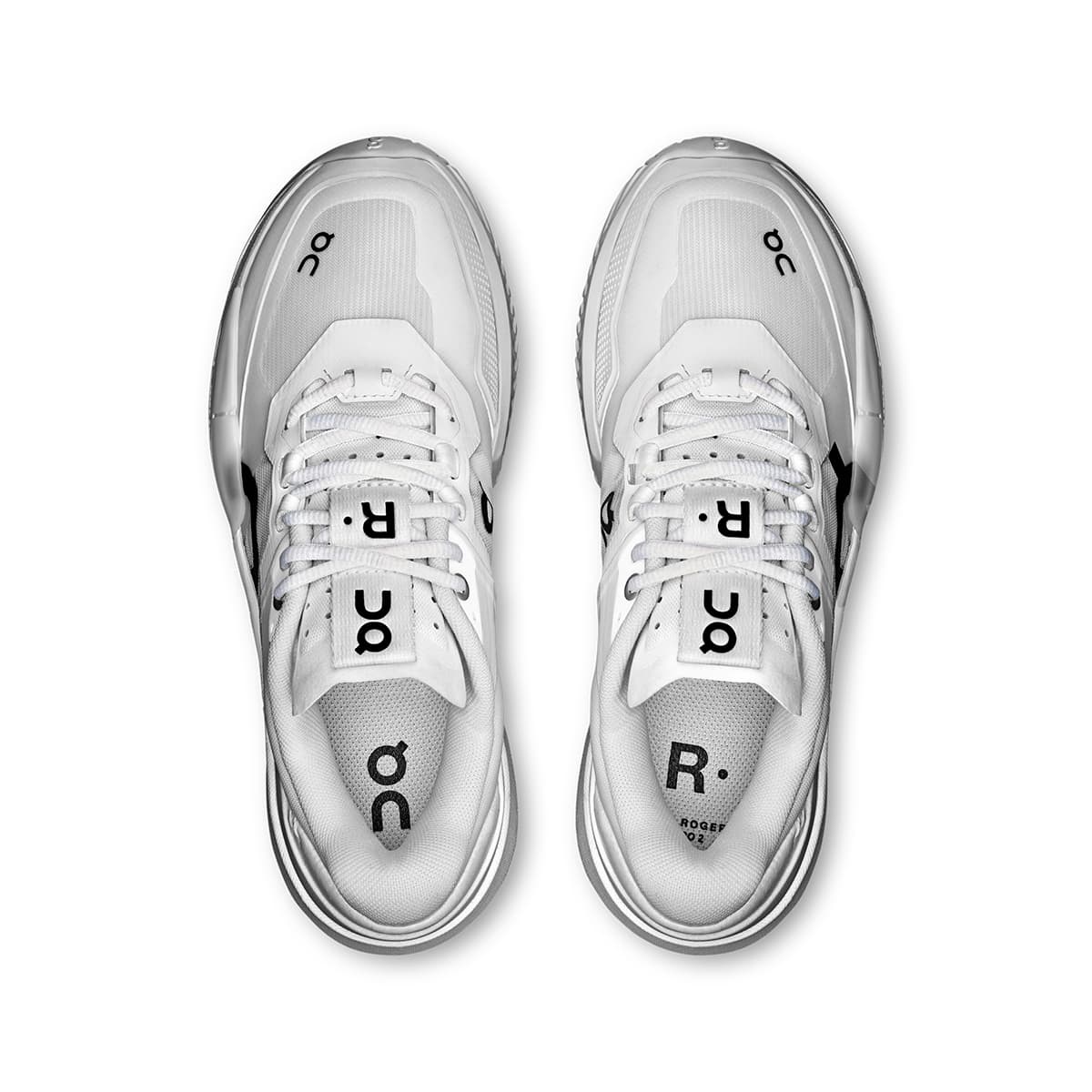 Top view of the On The Roger Pro 2 All White women’s running shoes #color_all-white