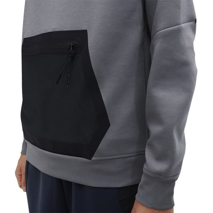 Man wearing the On Hoodie Colour Rock - Detail Front Pocket 