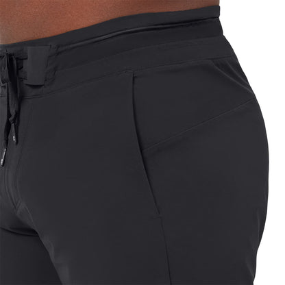 Product shot of the Men’s On Hybrid Shorts Colour Black  - Pocket Detail 