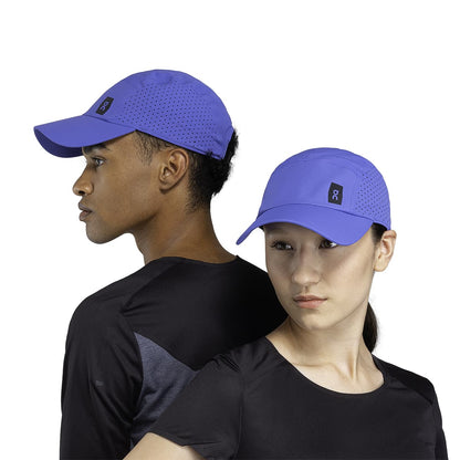 Models wearing the On Lightweight Cap Colour Cobalt 