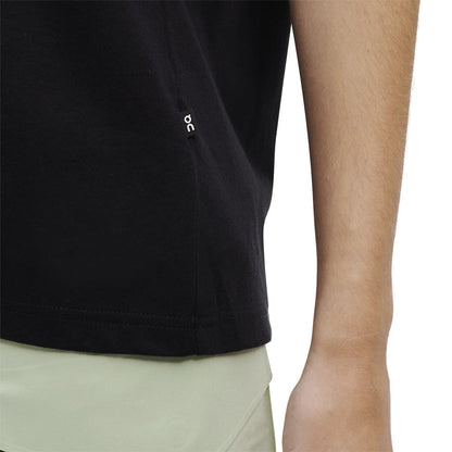 Woman wearing the On On T Colour Black - Logo Detail 