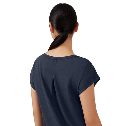 Woman wearing the On On T Colour Navy - Back Collar Stitching 