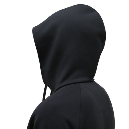 Man wearing the On Zipped Hoodie Colour black - Hoodie Detail 