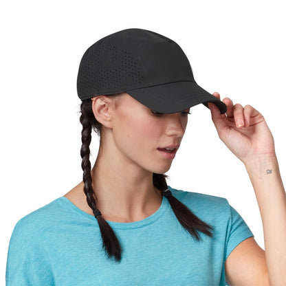 Female Model wearing the On Lightweight Cap Colour Black - Side Profile 